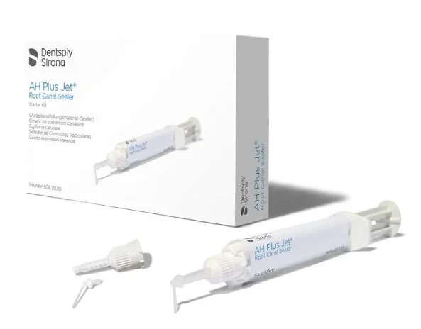 Cimento endodontico para canal radicular Dentsply Sirona AH Plus Jet, ideal para tratamentos odontol&oacute;gicos, apresentando embalagem e aplicador.