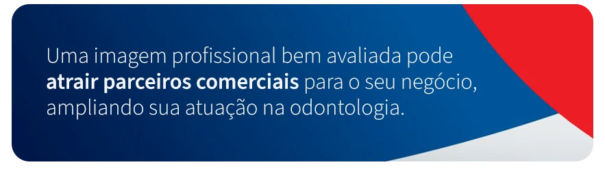 Imagem com texto profissional sobre atrair parceiros comerciais para ampliar a atuação na odontologia.