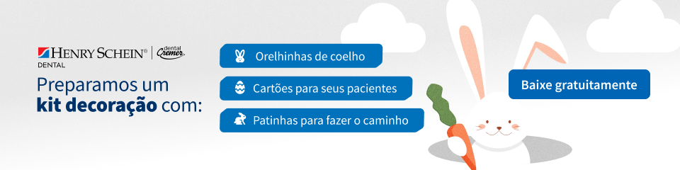 Banner interno de p&aacute;scoa da Dental Cremer | Henry Schein, ilustrando kit de decora&ccedil;&atilde;o em azul, orelhas de coelho, m&oacute;biles e bandeirinhas para consult&oacute;rio odontol&oacute;gico.