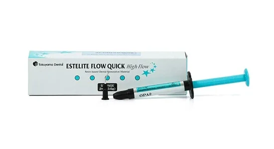 Imagem mostrando uma embalagem de Estelite Flow Quick High Flow e uma aplicação de resina composta dental para preenchimento de cavidades.