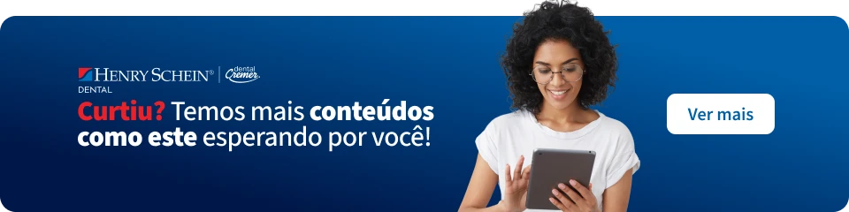 Imagem de uma mulher sorridente usando um tablet, promovendo conteúdos como vídeos e notícias, com destaque para a palavra-chave 'conteúdos' no texto publicitário.